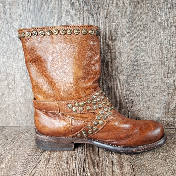 Frye Jenna Women's 6 B Brown Distressed Leather Studded Moto Short Buckle Boots - Picture 5 of 13